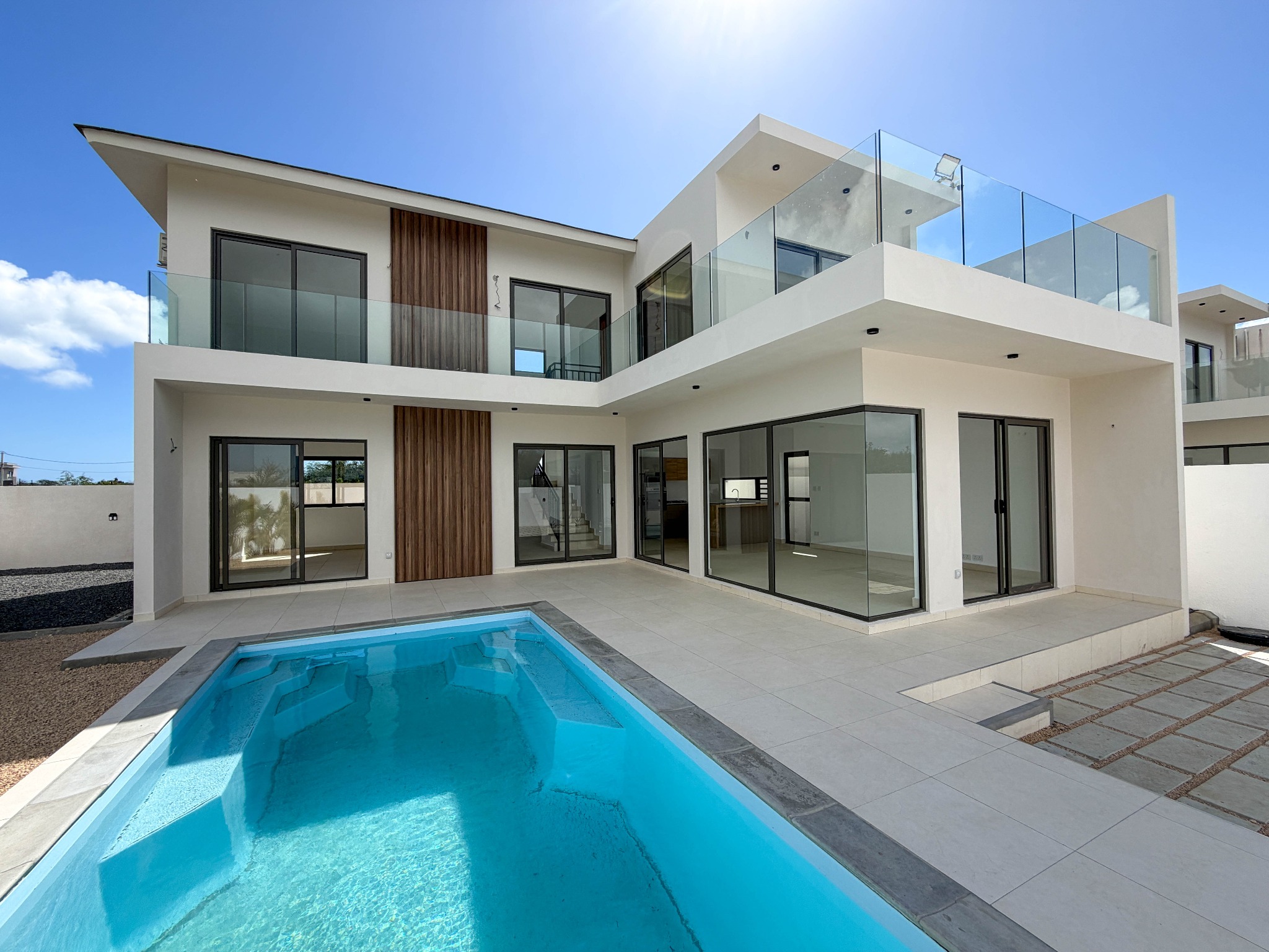 Bien – LexpressProperty.com | 831101 | Ref01
