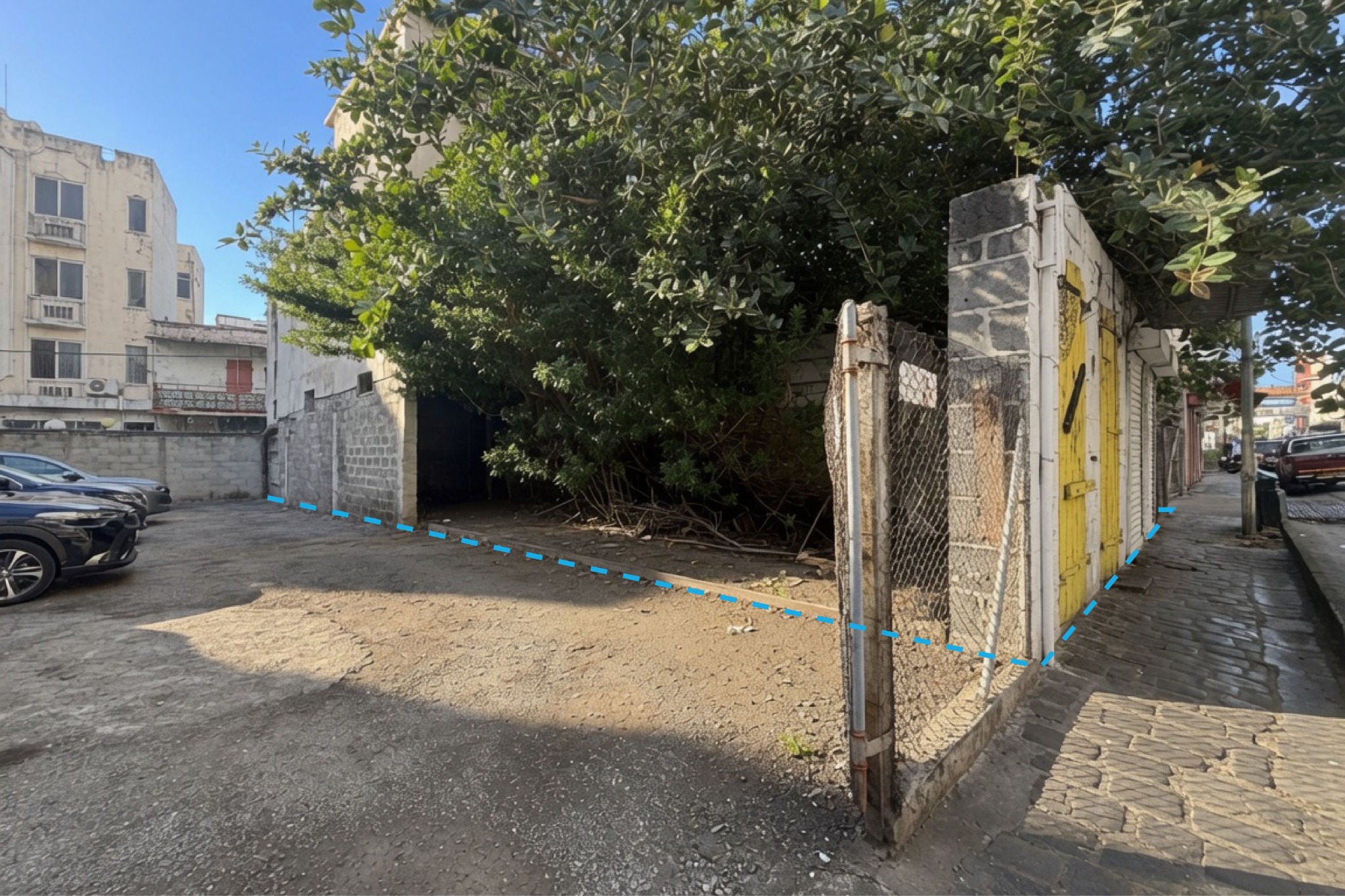 Residential land of 189.95 m2 for sale in Port Louis, north, Mauritius – LexpressProperty.com | 803609 | Ref01