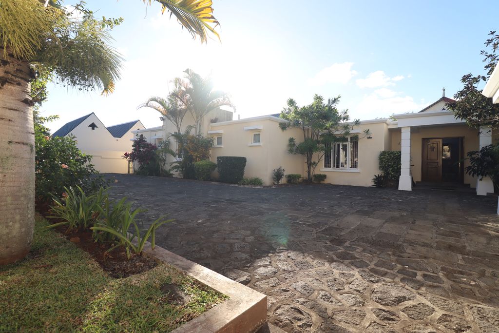 Maison / Villa 4 Chambre(s) en location à Moka, centre, île Maurice – LexpressProperty.com | 809958 | Ref01