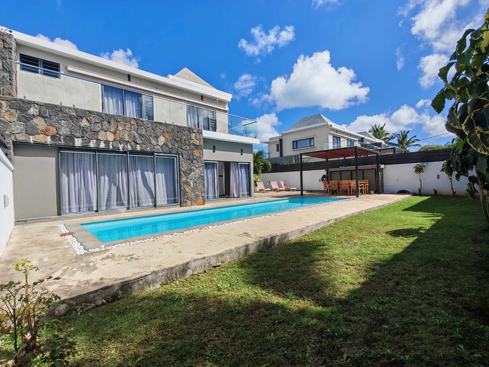 Bien – LexpressProperty.com | 832781 | Ref01