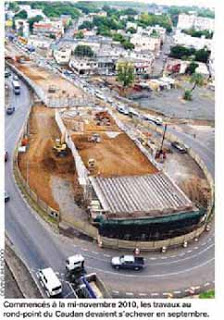 Fly-over au Caudan : Quatre mois de retard 