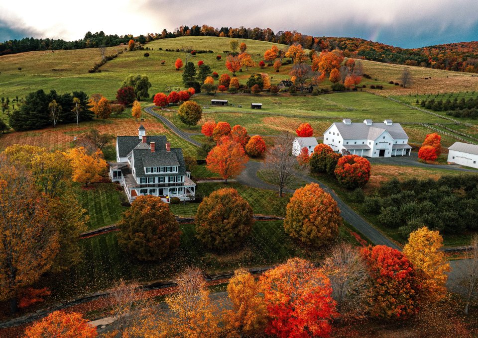 The real estate sector continues its transformation in 2026. Driven by stabilizing interest rates, tightening environmental regulations, and shifting buyer behaviors, structuring and optimizing a property budget now requires a strategic, forward-thinking approach.